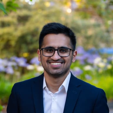 Faiz Surani headshot